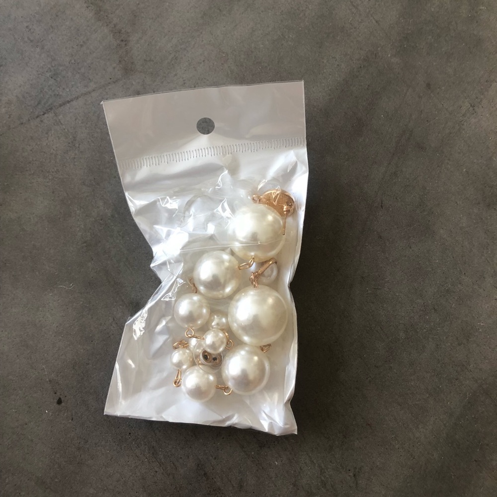 PEARL Long Drop Earrings - Picture 6 of 6